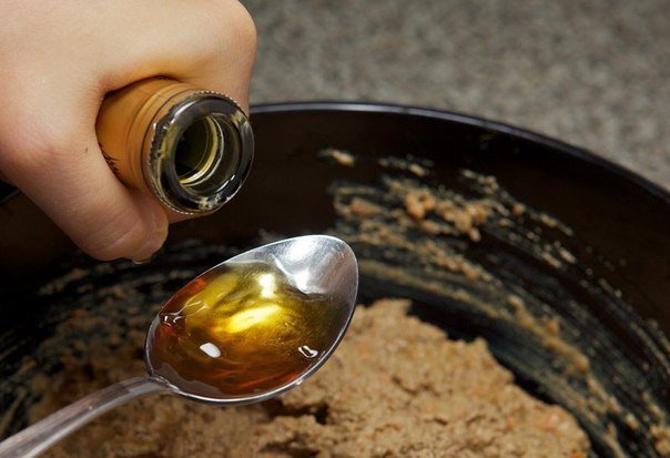 cho rượu vào hỗn hợp pate