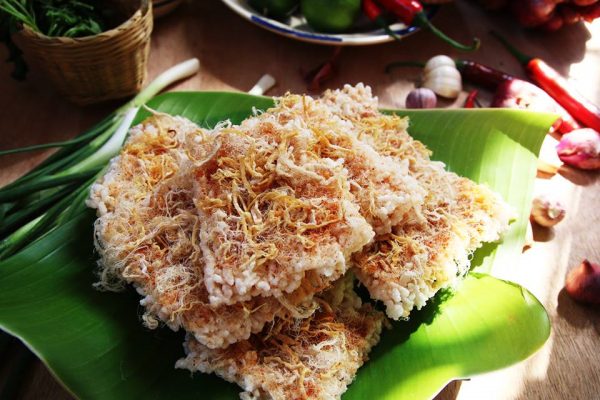 cơm cháy chà bông heo cay