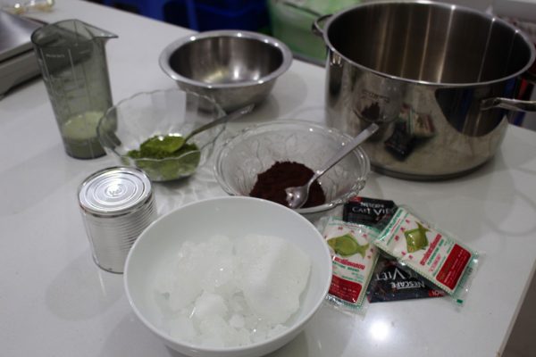 chuan bị màu làm rau câu