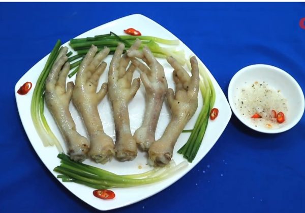 Món chân gà hấp hành thơm ngon