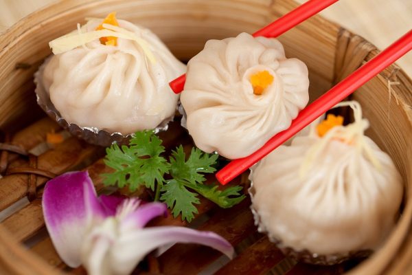 bánh bao nhân thịt bằng bột mì