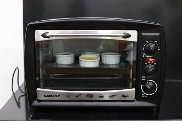 cách làm bánh flan bằng lò nướng