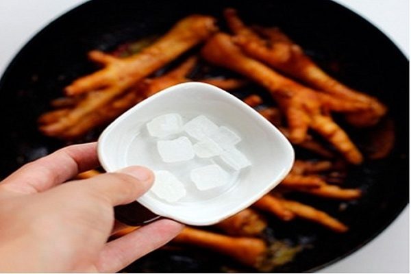 chế biến món chân gà hấp bia