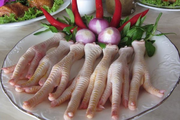 Chọn mua chân gà