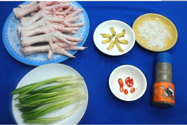 Nguyên liệu làm chân gà hấp hành