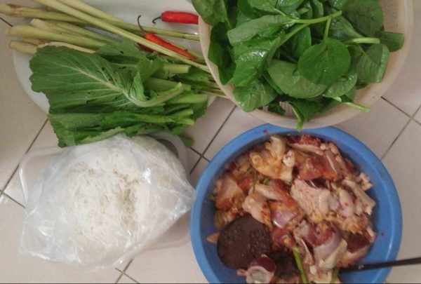 Nguyên liệu chuẩn bị làm gà hầm sả