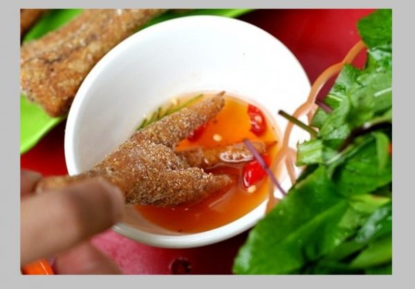 Bát nước mắm chấm gà