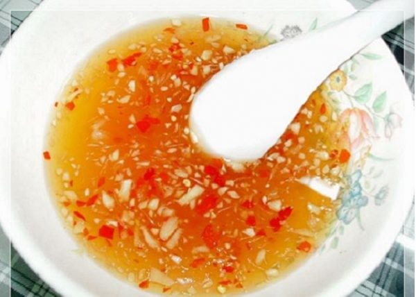 nước mắm tỏi ớt