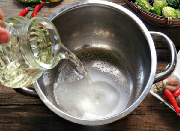 pha nước ngâm chân gà