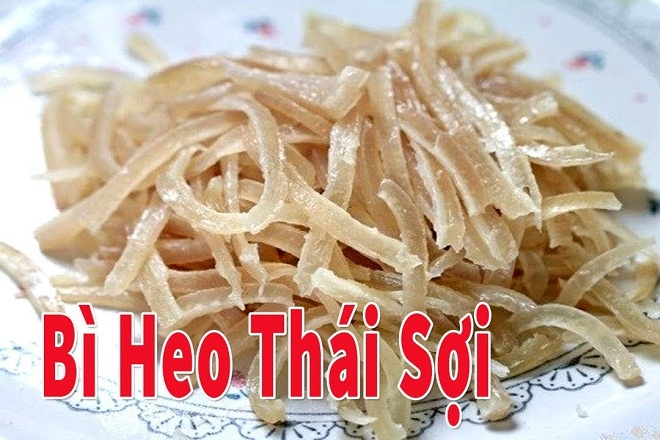 thái bì heo thành sợi mỏng