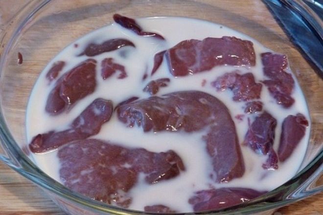 tô gan heo ngâm sữa