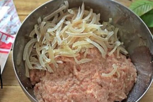 trộn bì heo với thịt