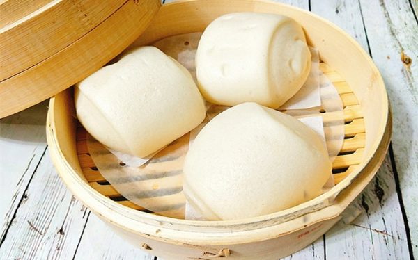 Hấp bánh bao bằng xửng hấp
