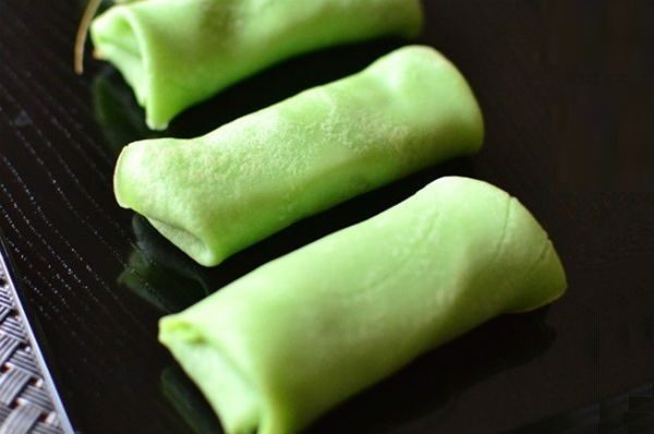 bánh crepe sầu riêng lá dứa