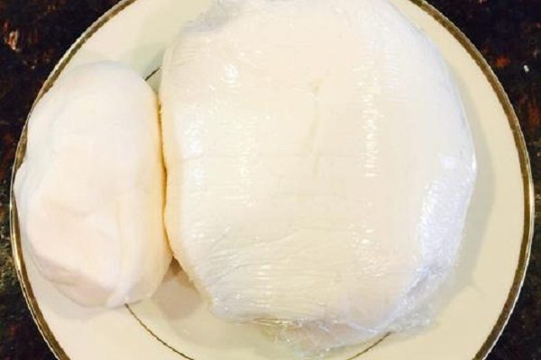 nhồi bột bánh bột lọc