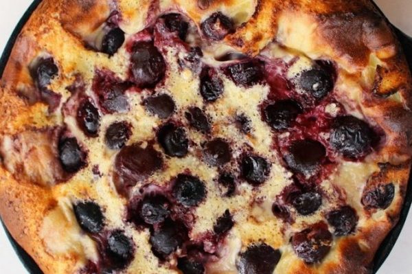 phần bánh cherry siêu mê hoặc