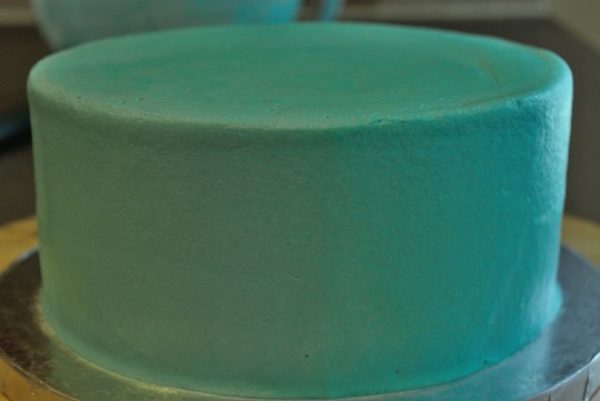 phủ whipping cream ngoài vỏ