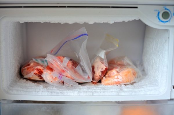 bọc thịt gà để ngăn đông