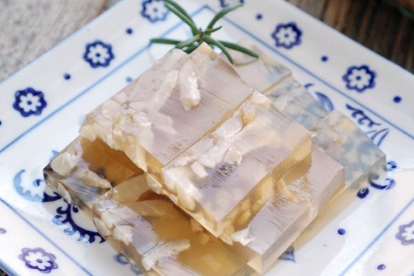 món thịt nấu đông da heo