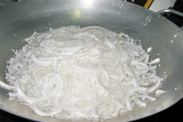 ngâm cơm dừa non với đường
