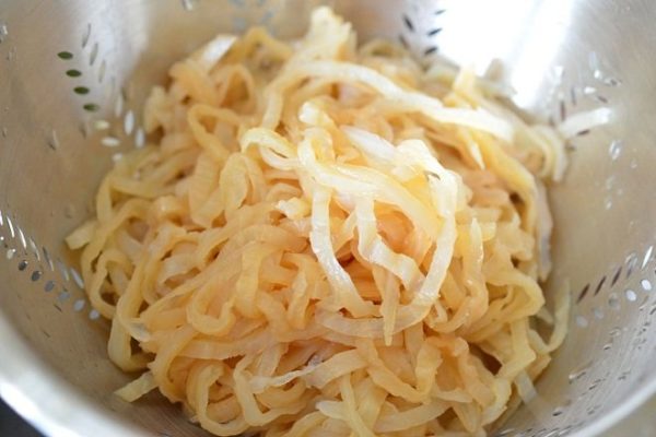 sơ chế làm sạch sứa