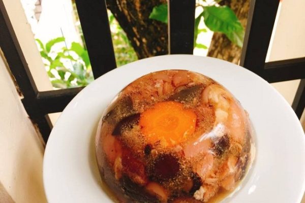 thịt nấu đông da heo mộc nhĩ