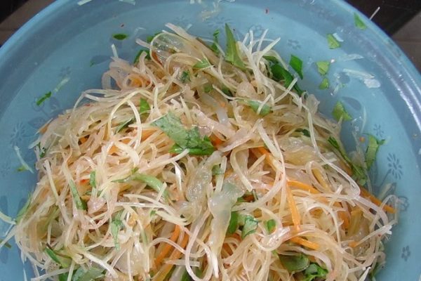 trộn gỏi sứa đu đủ