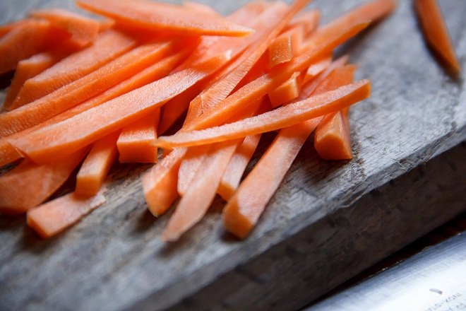 cà rốt cắt sợi dài