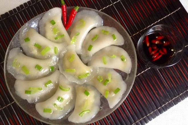 cách làm bánh bột lọc nhân đậu xanh chay chấm nước tương