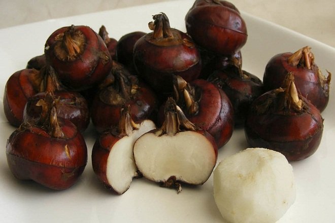 củ năng gọt vỏ
