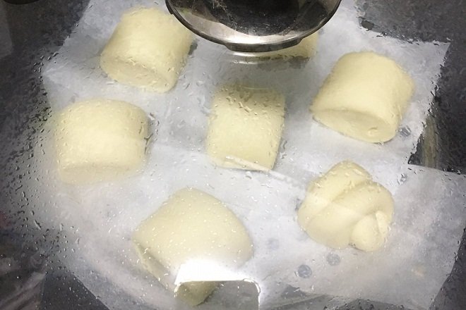 hấp bánh báo sữa