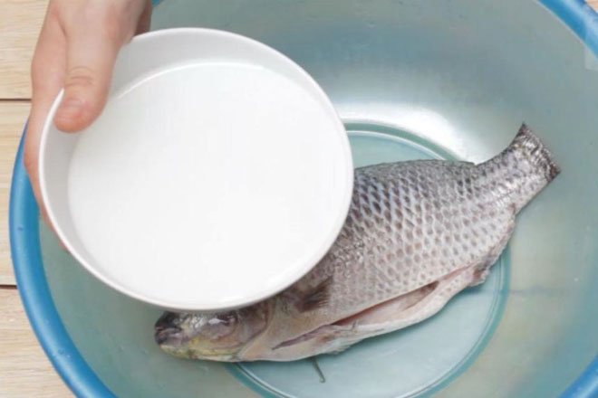 khử mùi tanh của cá