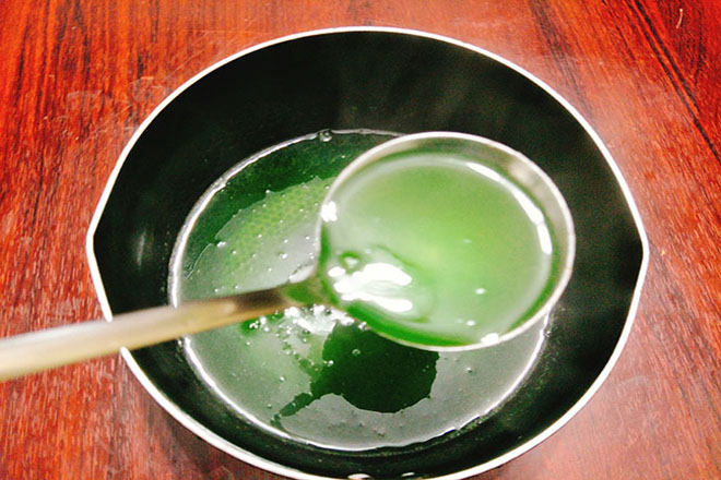làm lớp rau câu lá dứa