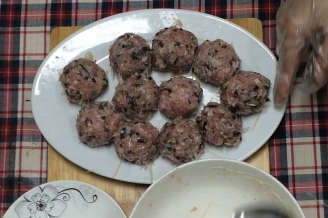 nhân thịt miến bánh bao vo viên