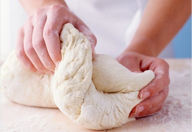 nhào bột thêm lần nữa