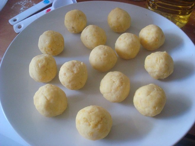 vỏ tròn nhân bánh