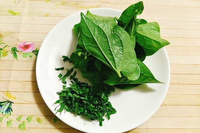 xắt nhỏ lá lốt