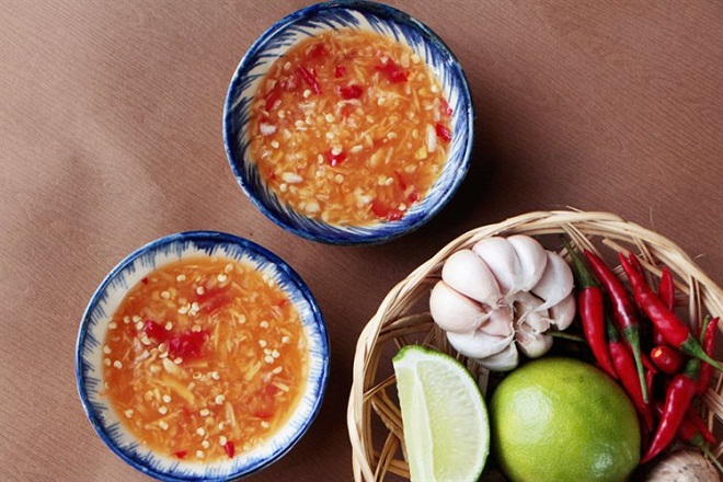 2 chén nước mắm gừng đường phèn