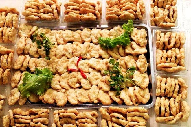 các hộp chả mực giã tay hạ long