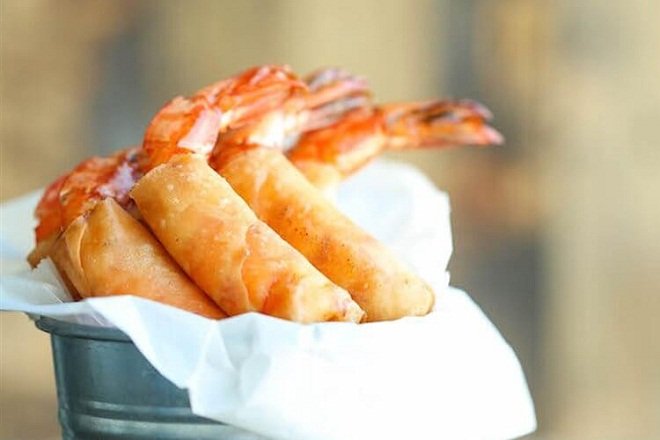 cách làm chả giò thịt heo, tôm nguyên con