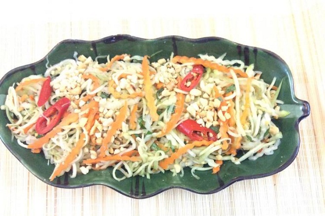 dĩa gỏi su hào xoài xanh