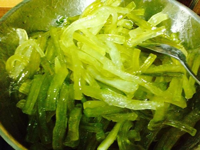 mứt bí màu xanh