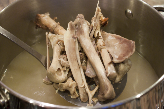 nước hầm gà
