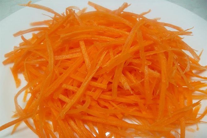 thái sợi cà rốt