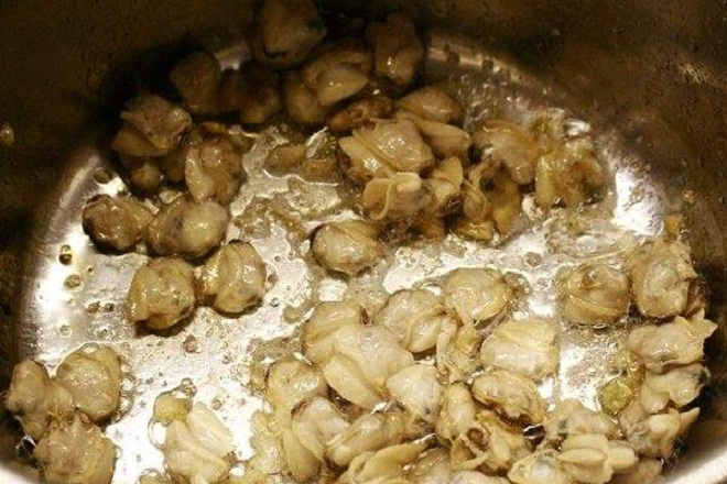 xào ngao với hành tím