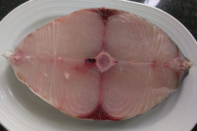khúc cá thu vừa cắt