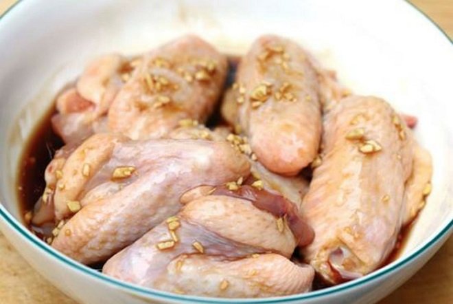 cách ướp thịt gà chiên nước mắm tỏi ớt