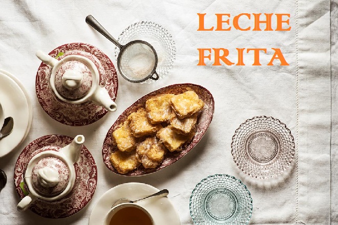 dĩa bánh sữa tươi chiên trên bàn ăn