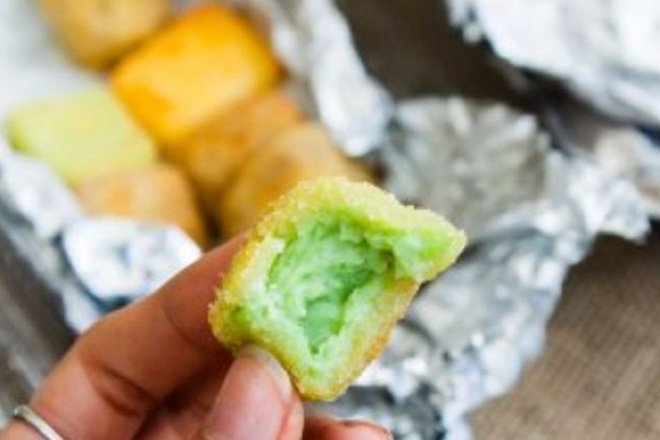 miếng bánh sữa tươi trà xanh
