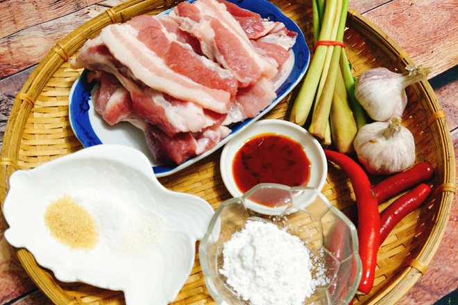 nguyên liệu ướp thịt ba rọi chiên nước mắm sả ớt